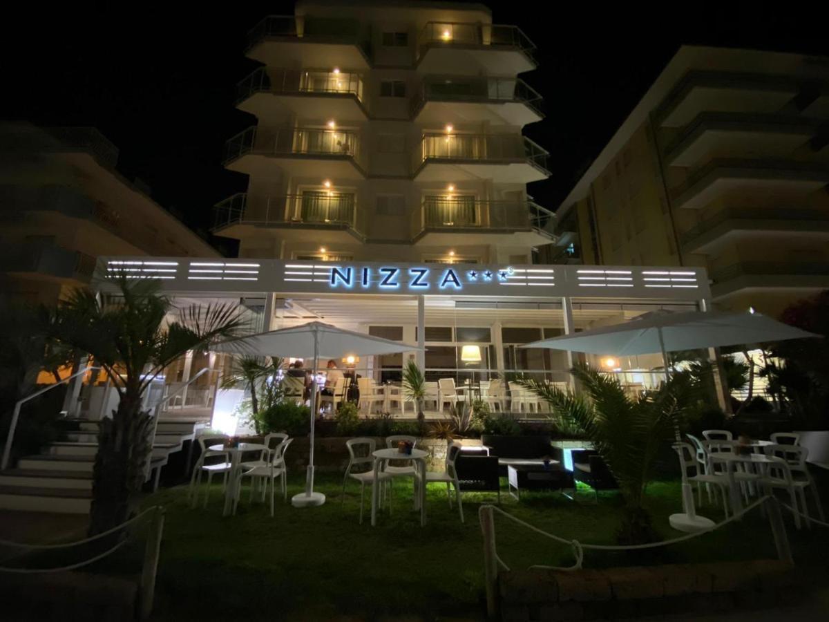 Hotel Nizza Frontemare Superior 3 Stelle Lido di Jesolo Exterior foto