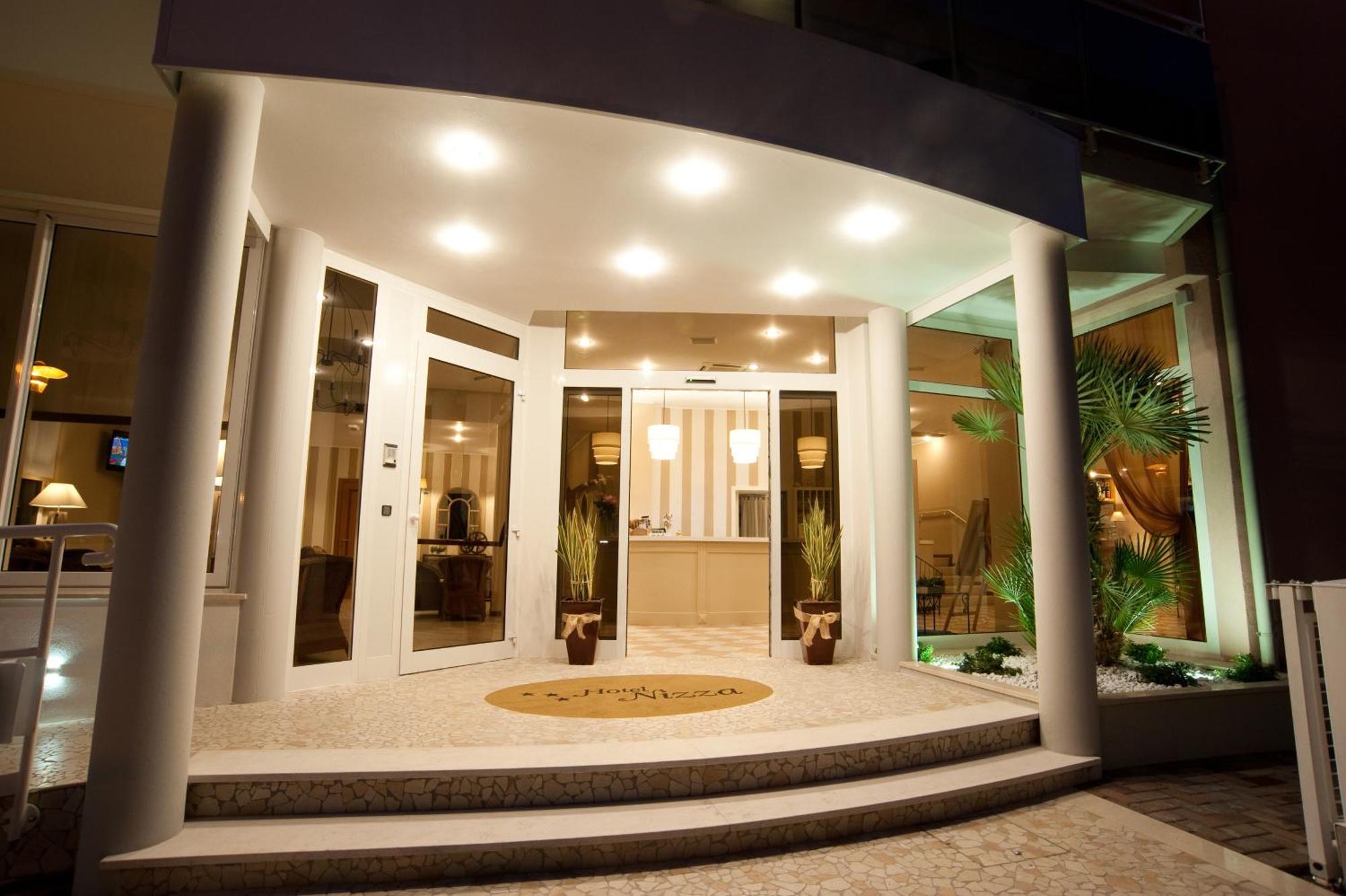 Hotel Nizza Frontemare Superior 3 Stelle Lido di Jesolo Exterior foto