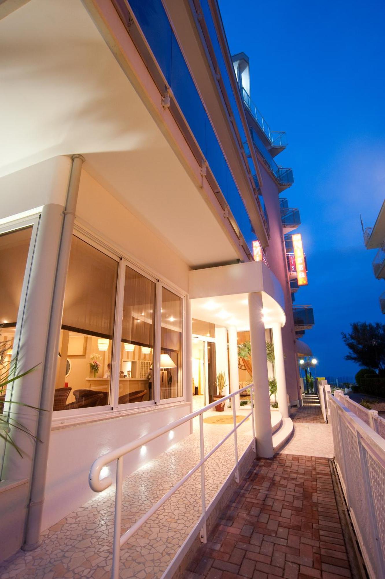 Hotel Nizza Frontemare Superior 3 Stelle Lido di Jesolo Exterior foto