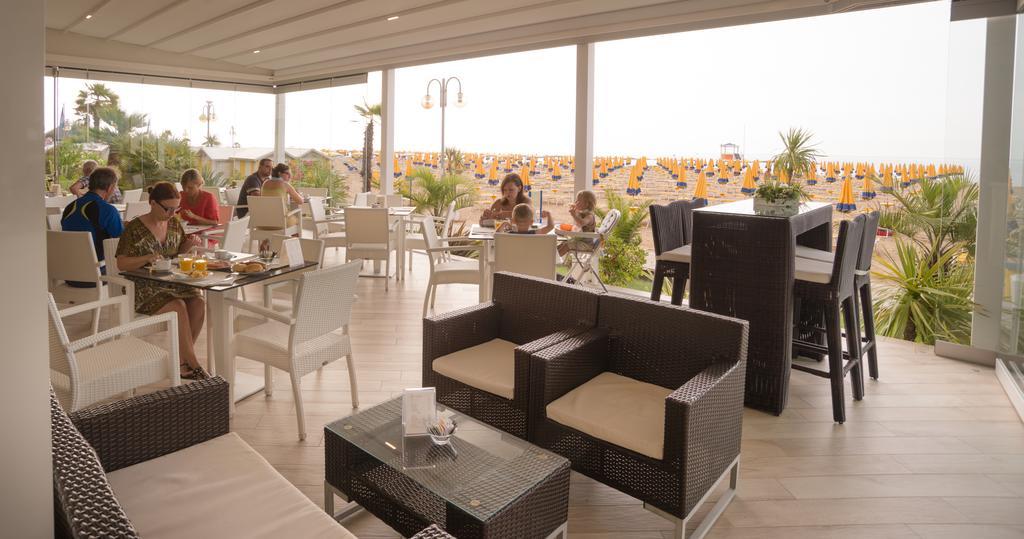 Hotel Nizza Frontemare Superior 3 Stelle Lido di Jesolo Exterior foto
