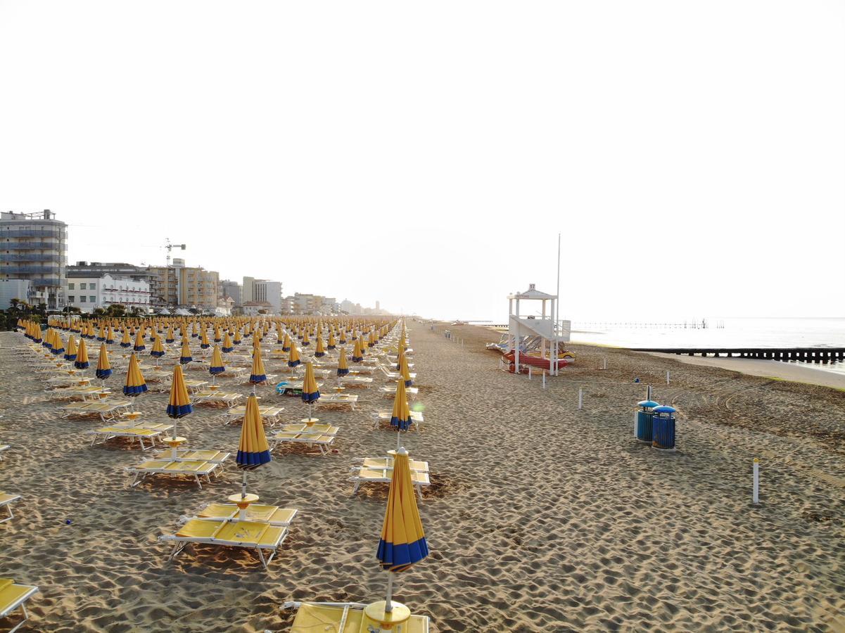 Hotel Nizza Frontemare Superior 3 Stelle Lido di Jesolo Exterior foto