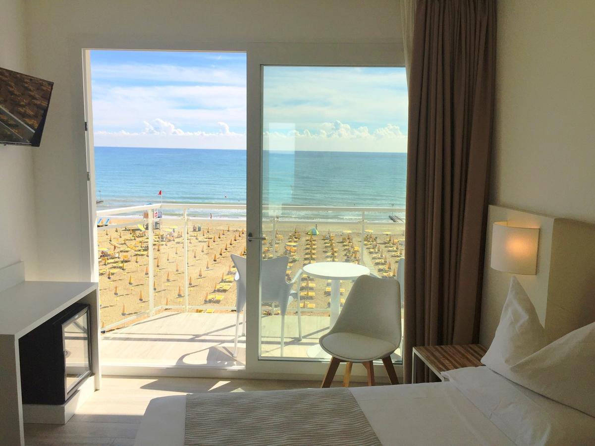 Hotel Nizza Frontemare Superior 3 Stelle Lido di Jesolo Exterior foto
