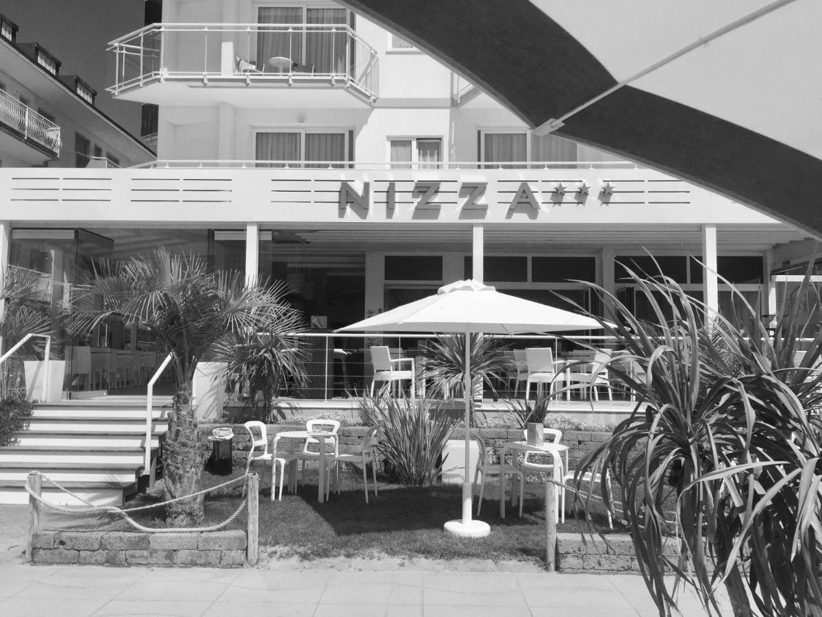 Hotel Nizza Frontemare Superior 3 Stelle Lido di Jesolo Exterior foto